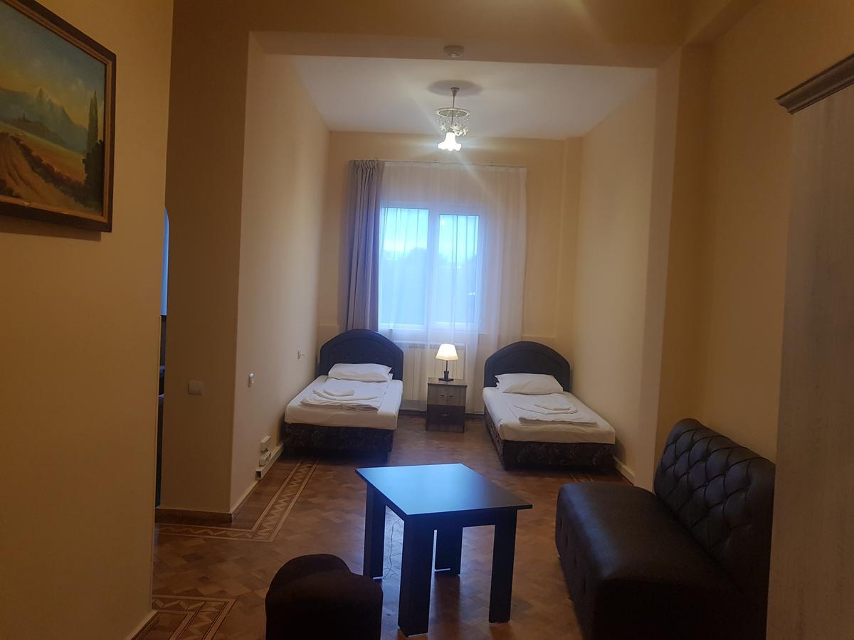 Bloor Hotel Yerevan Exterior photo